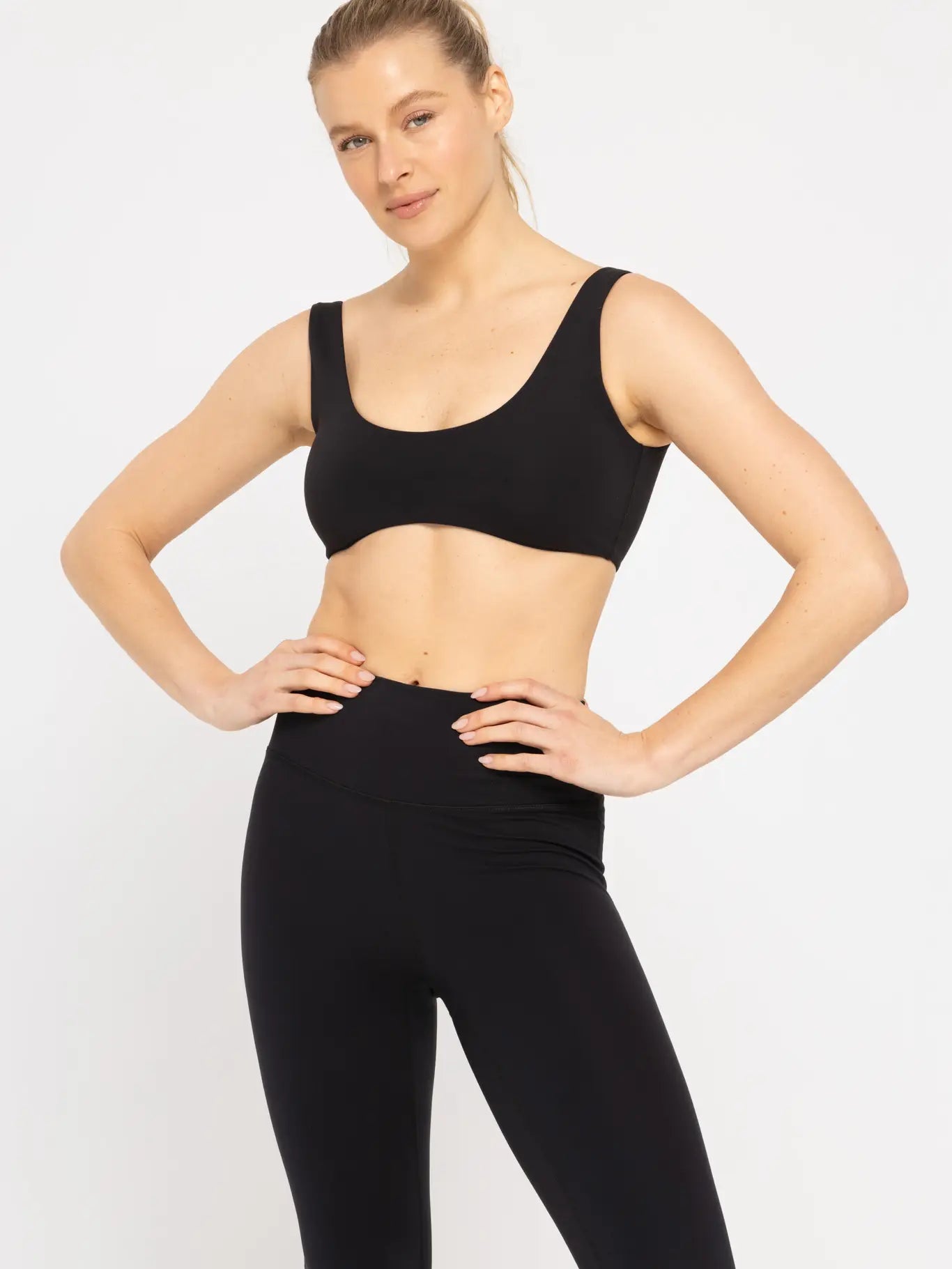 Micro Cropped Sports Bra - Black