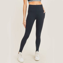 Load image into Gallery viewer, Mono B High-waist Yoga Pant w/ Pockets - Black
